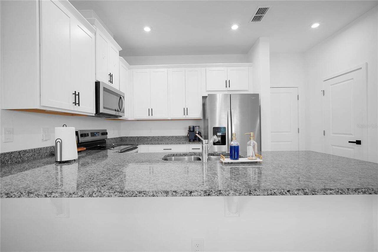 Listing Photo 9