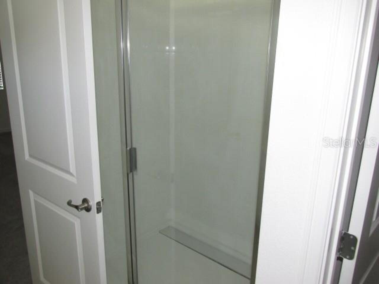 Listing Photo 9