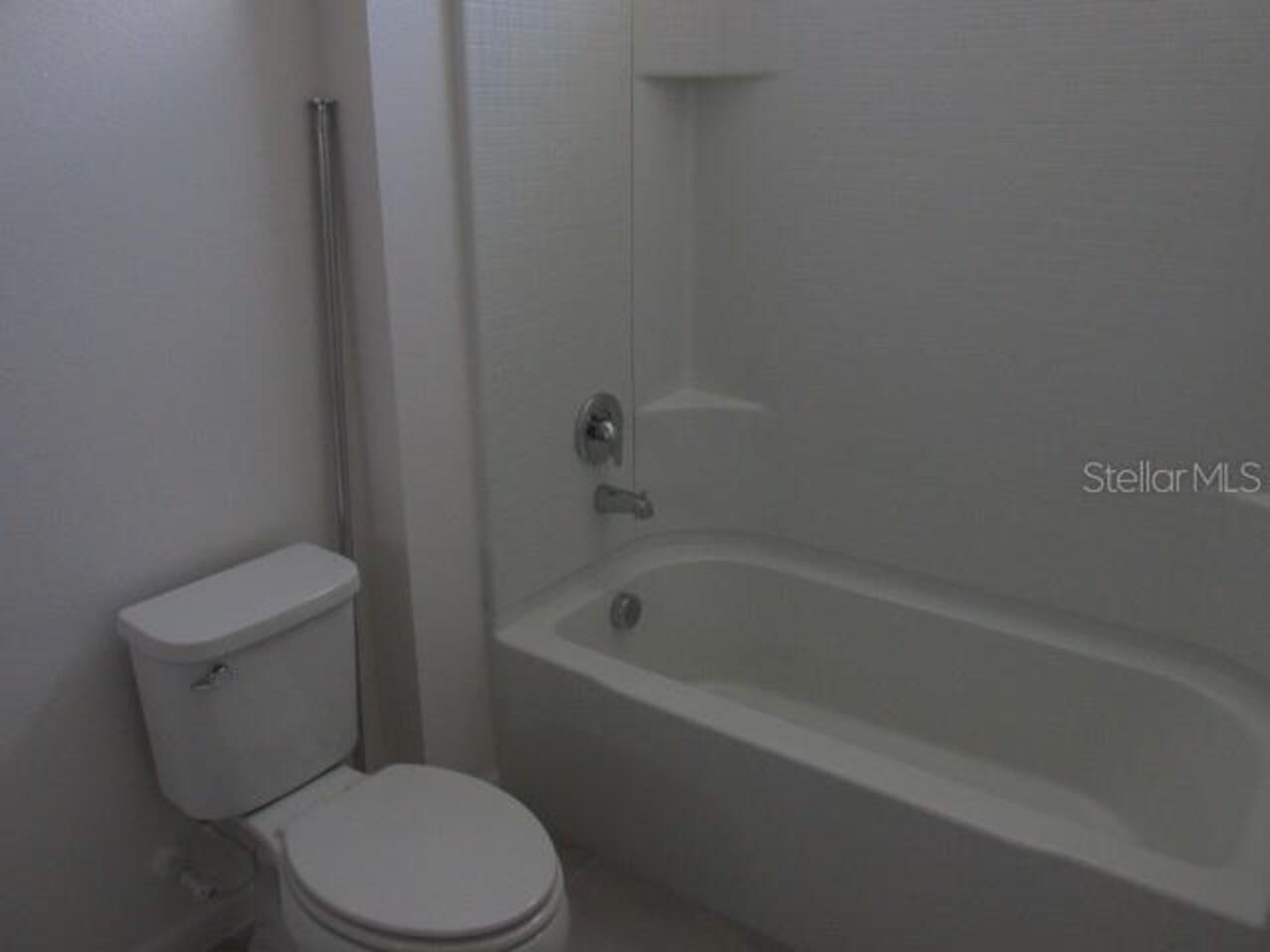 Listing Photo 12