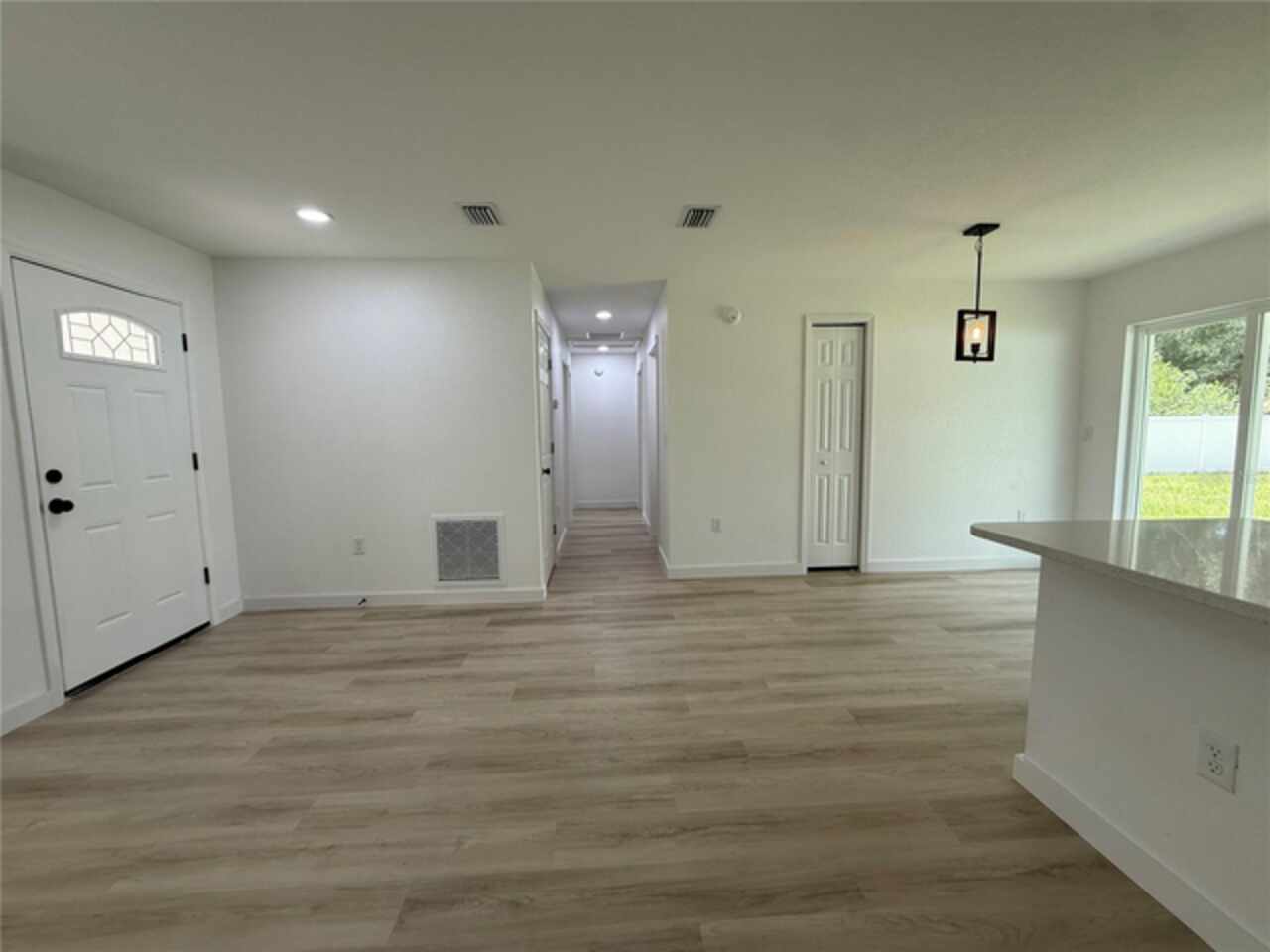 Listing Photo 14
