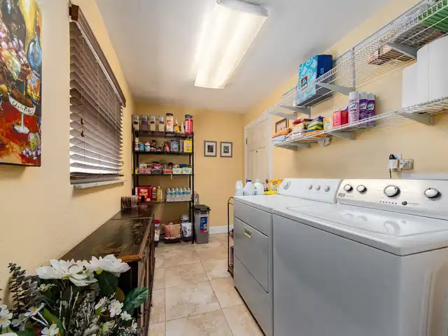 Listing Photo 12