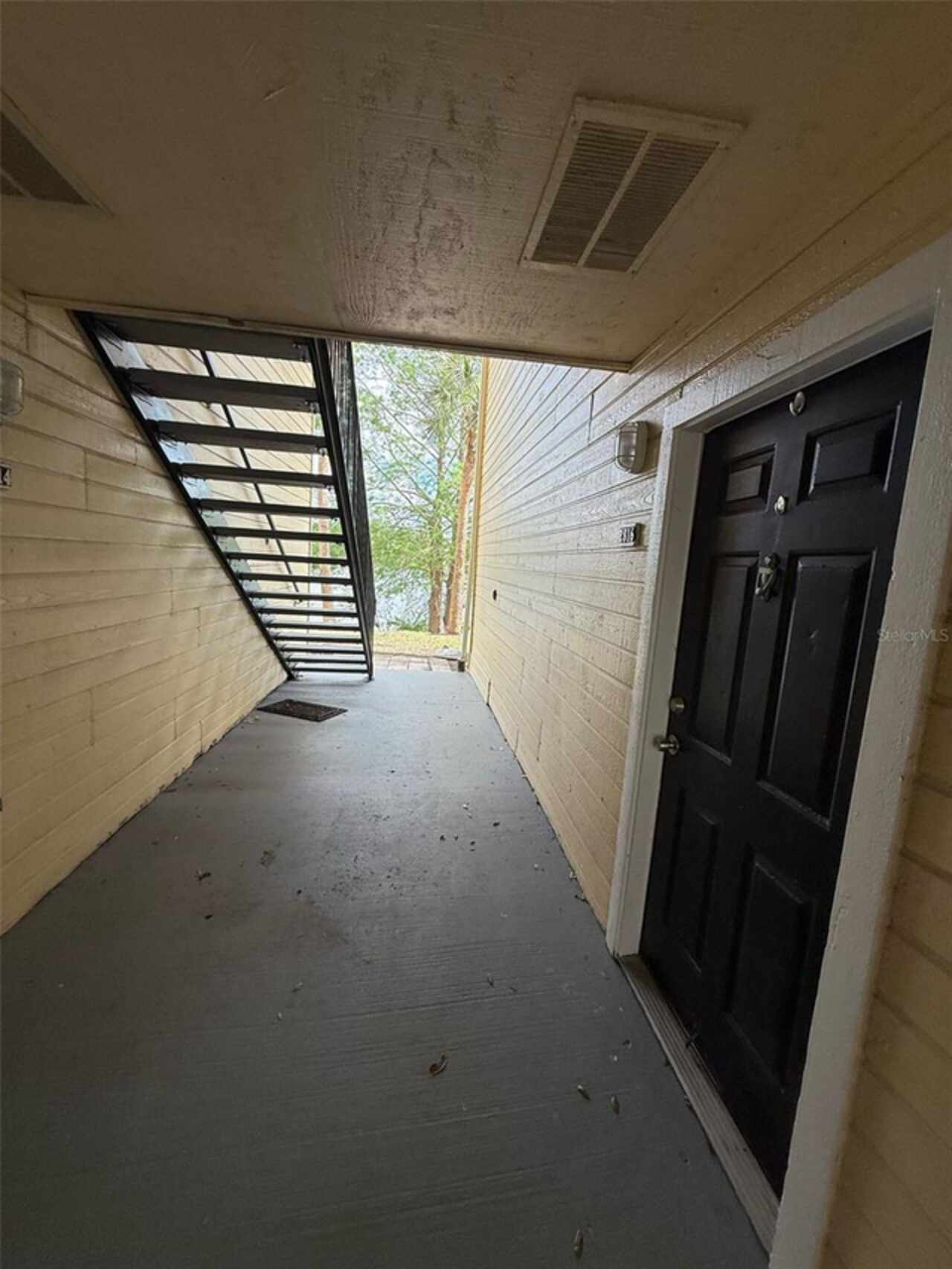 Listing Photo 12