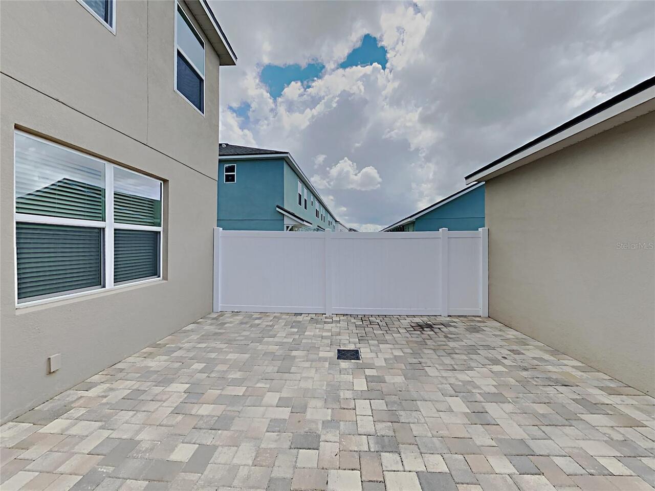 Listing Photo 15