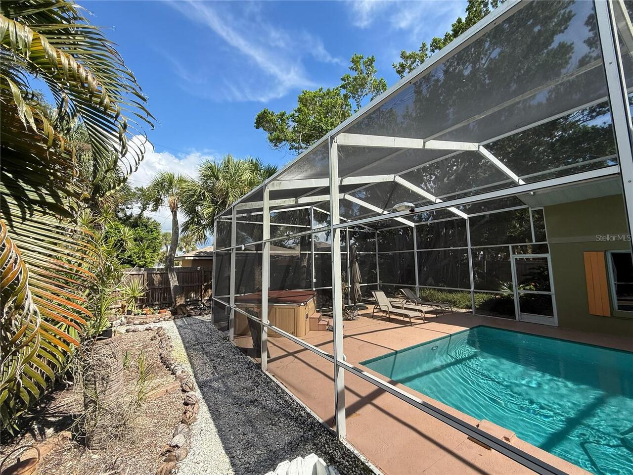Listing Photo 11