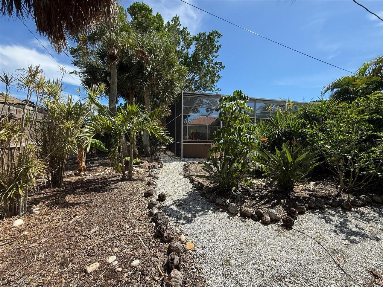 Listing Photo 12