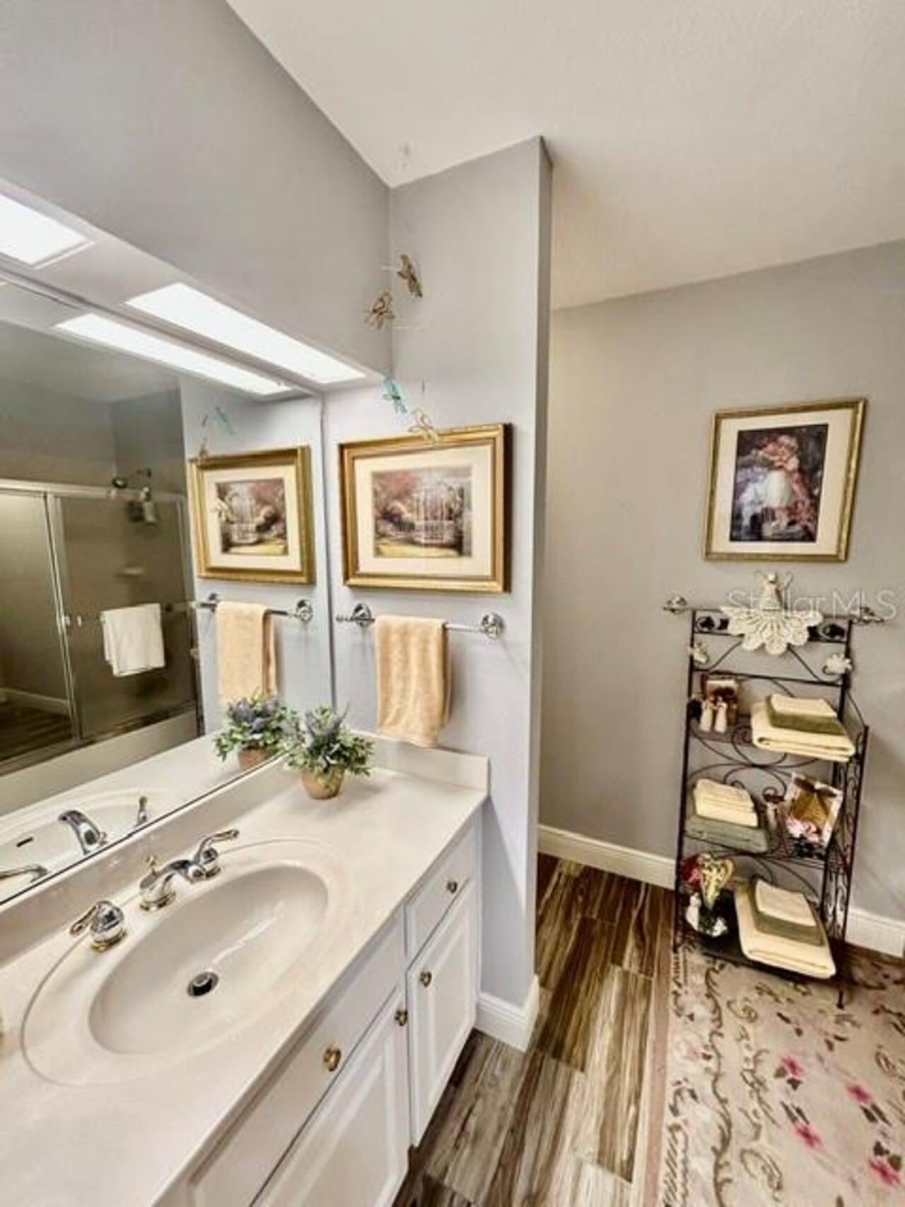 Listing Photo 10