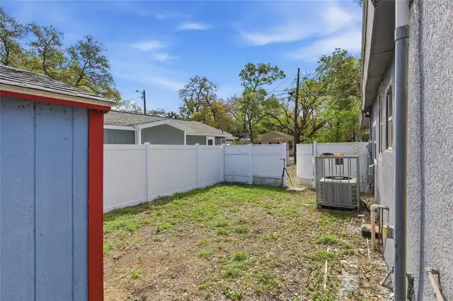 Listing Photo 14