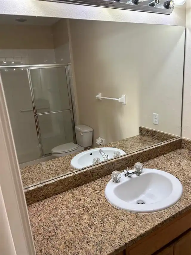 Listing Photo 12