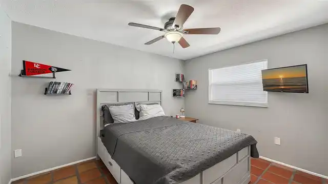 Listing Photo 17