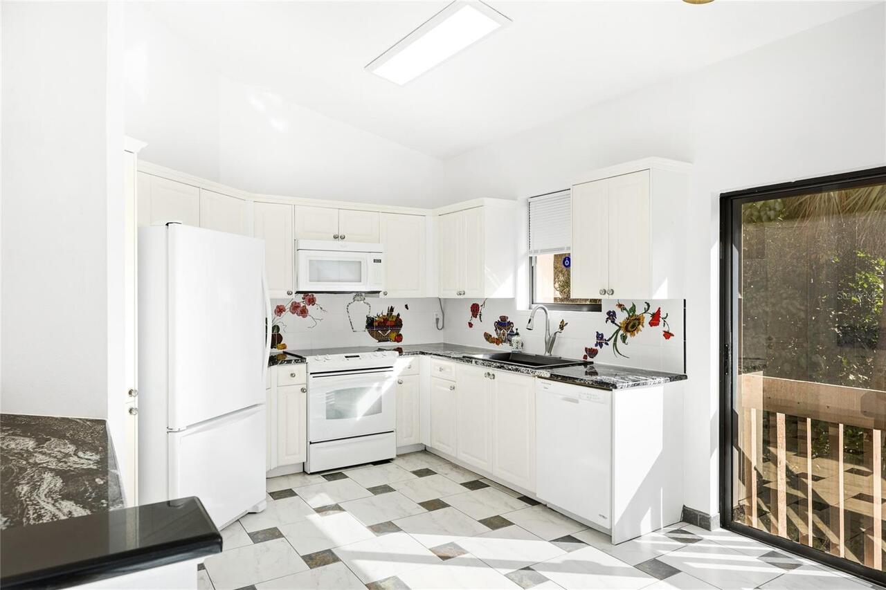 Listing Photo 17