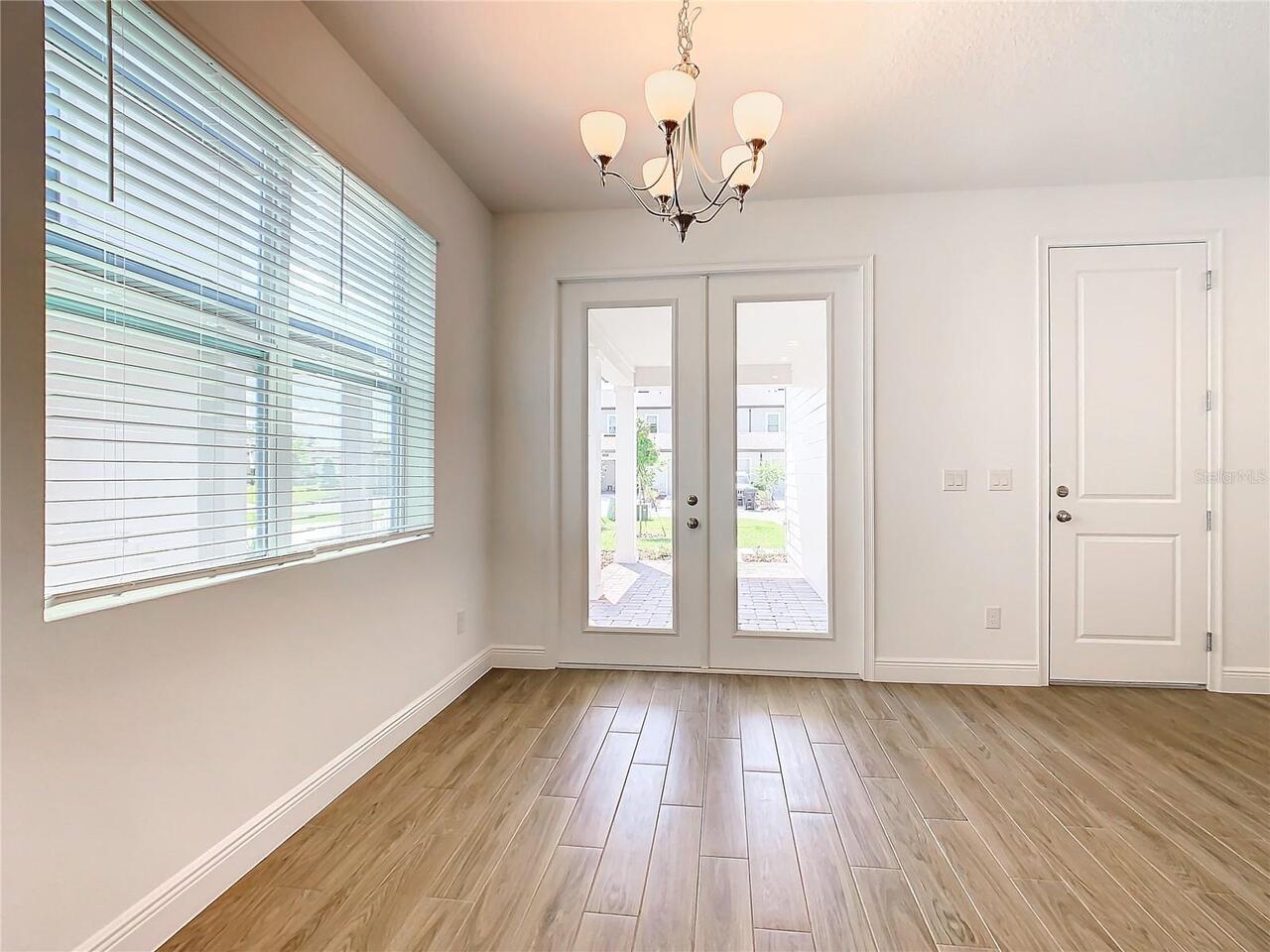Listing Photo 14