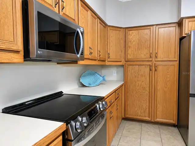 Listing Photo 12