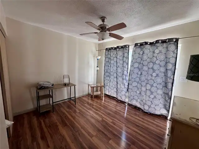 Listing Photo 14