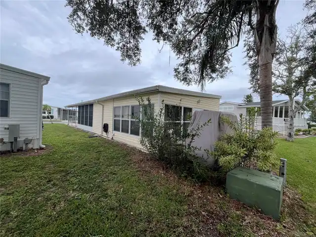 Listing Photo 12