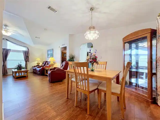 Listing Photo 18
