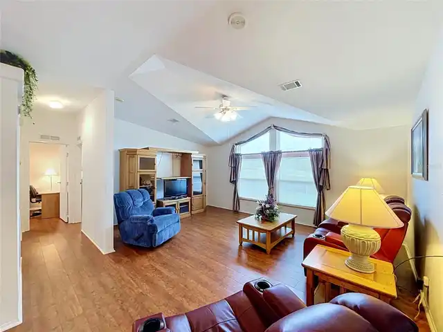 Listing Photo 22