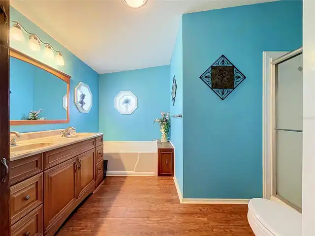 Listing Photo 32