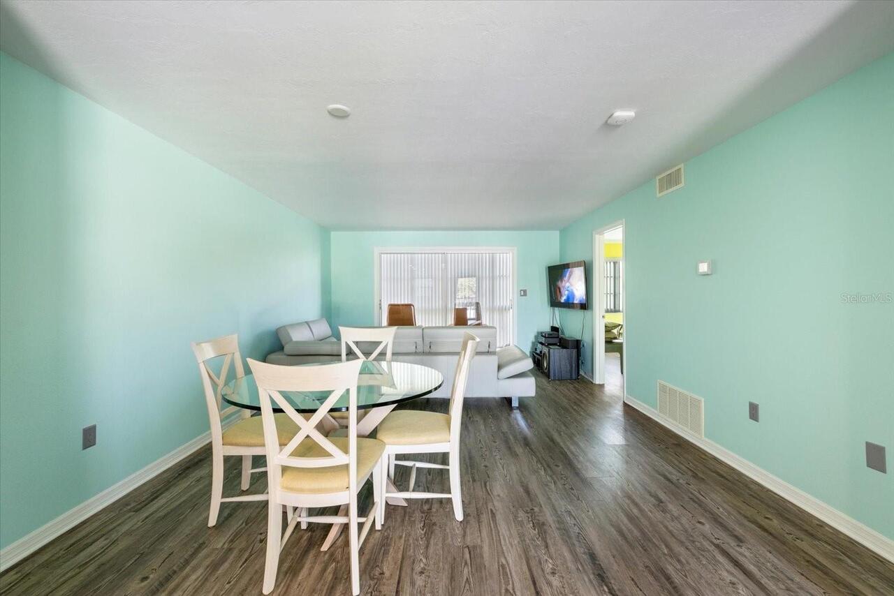 Listing Photo 14