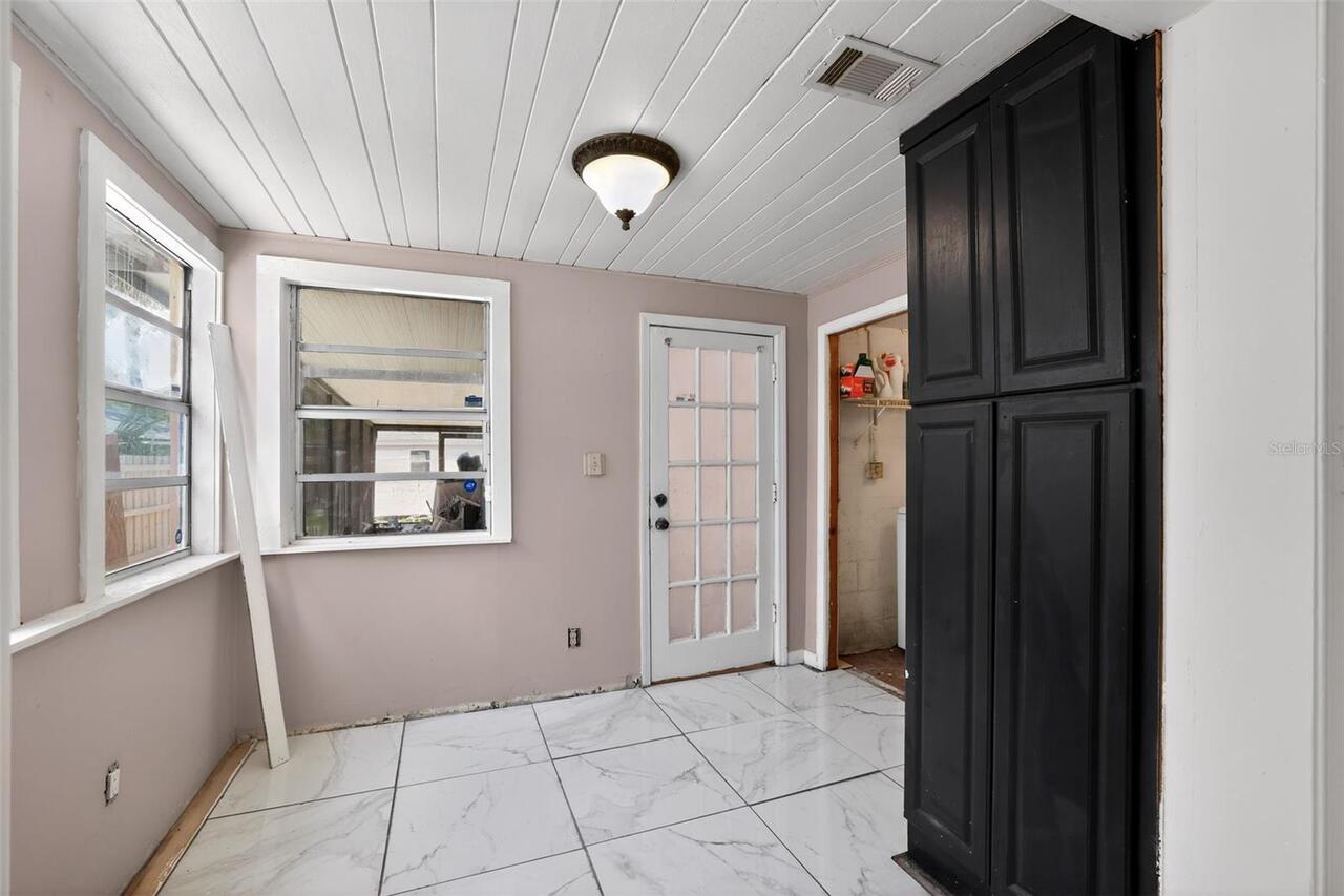 Listing Photo 14