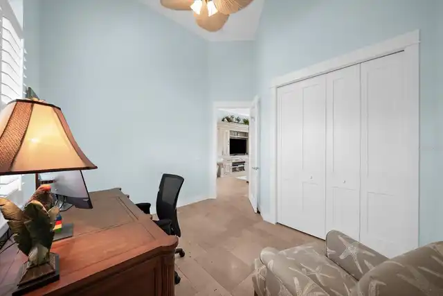 Listing Photo 10