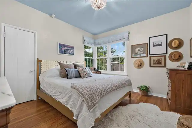 Listing Photo 33