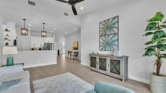 Listing Photo 19