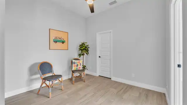Listing Photo 33