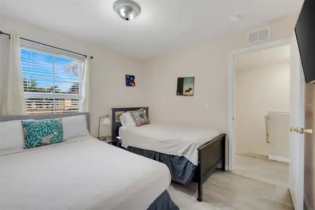 Listing Photo 35