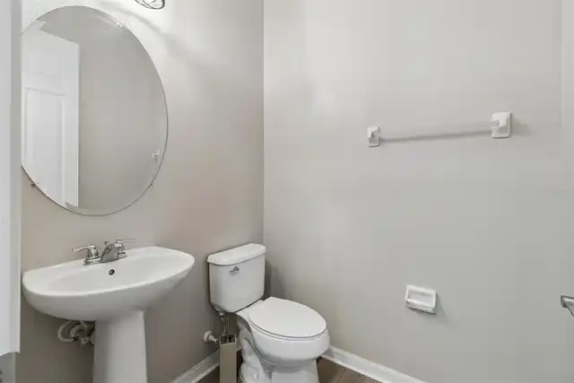 Listing Photo 9