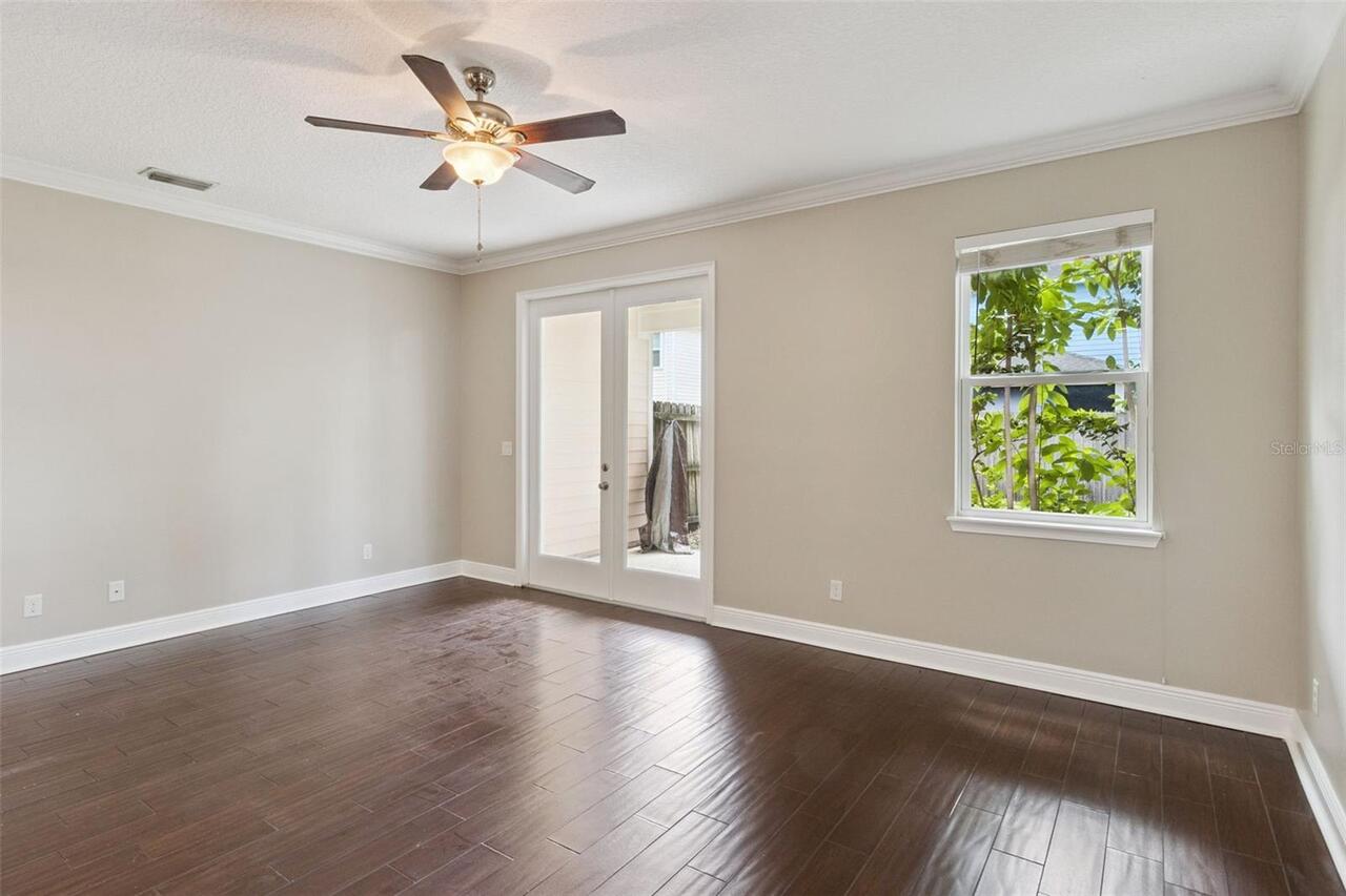 Listing Photo 10