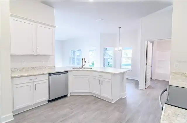 Listing Photo 19