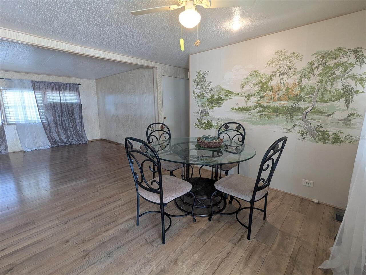 Listing Photo 6