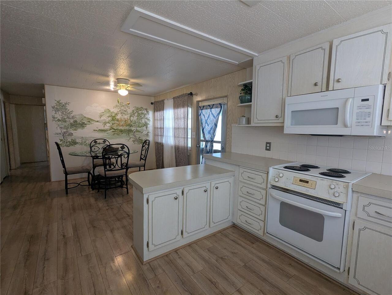 Listing Photo 7