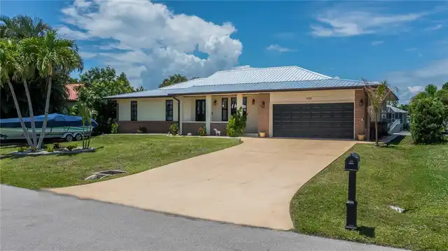 Listing Photo 11