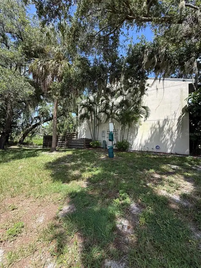 Listing Photo 24
