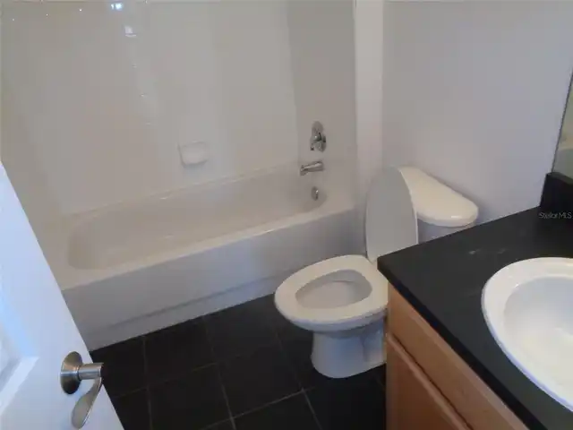 Listing Photo 9