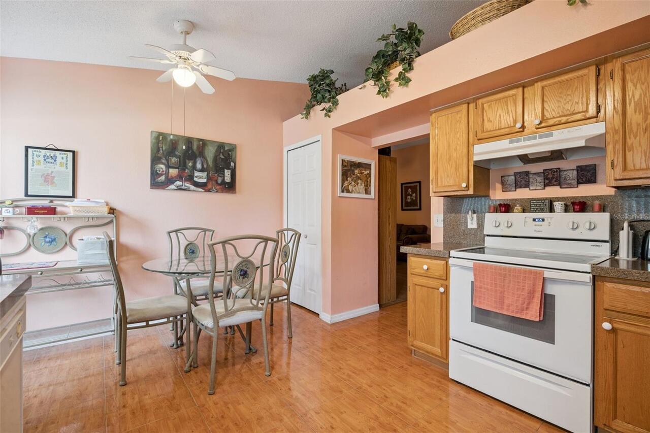 Listing Photo 14