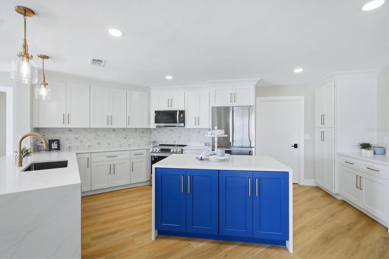 Listing Photo 16