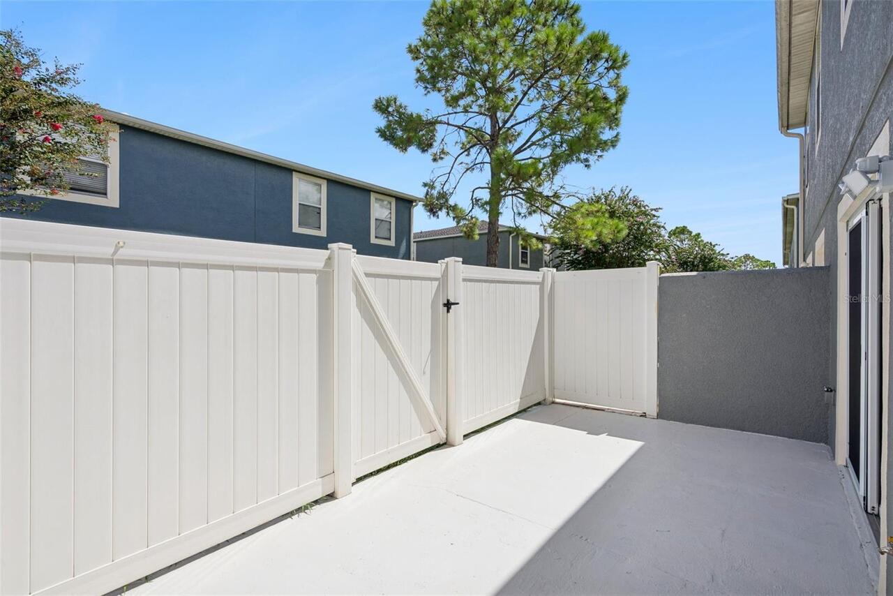 Listing Photo 8