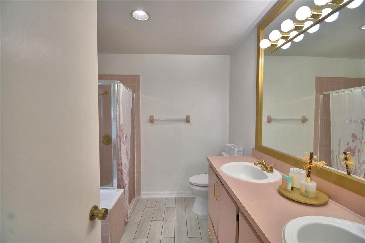 Listing Photo 43