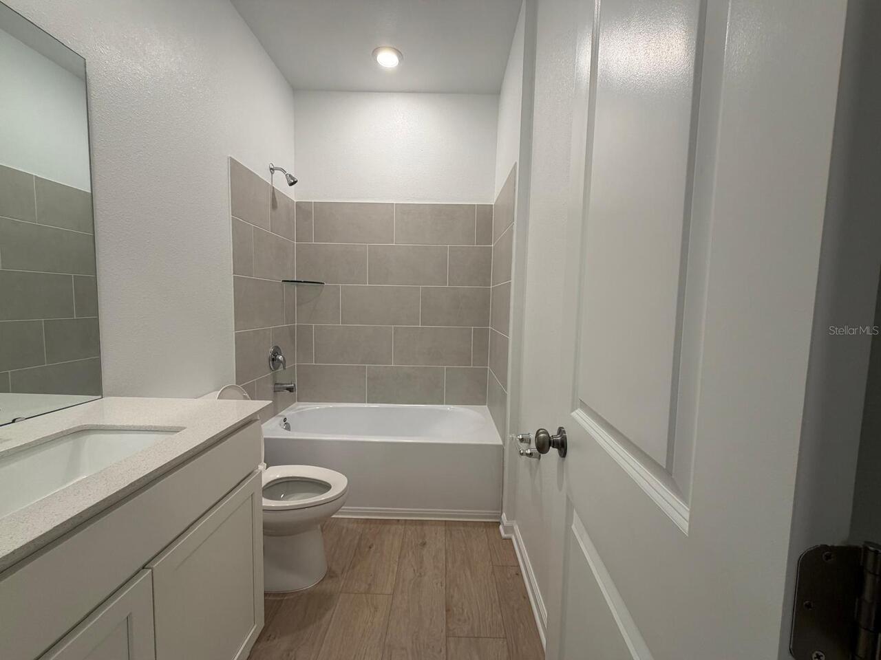 Listing Photo 12