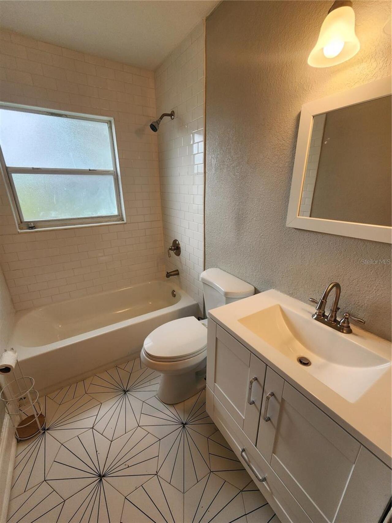Listing Photo 6