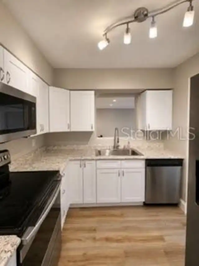Listing Photo 9