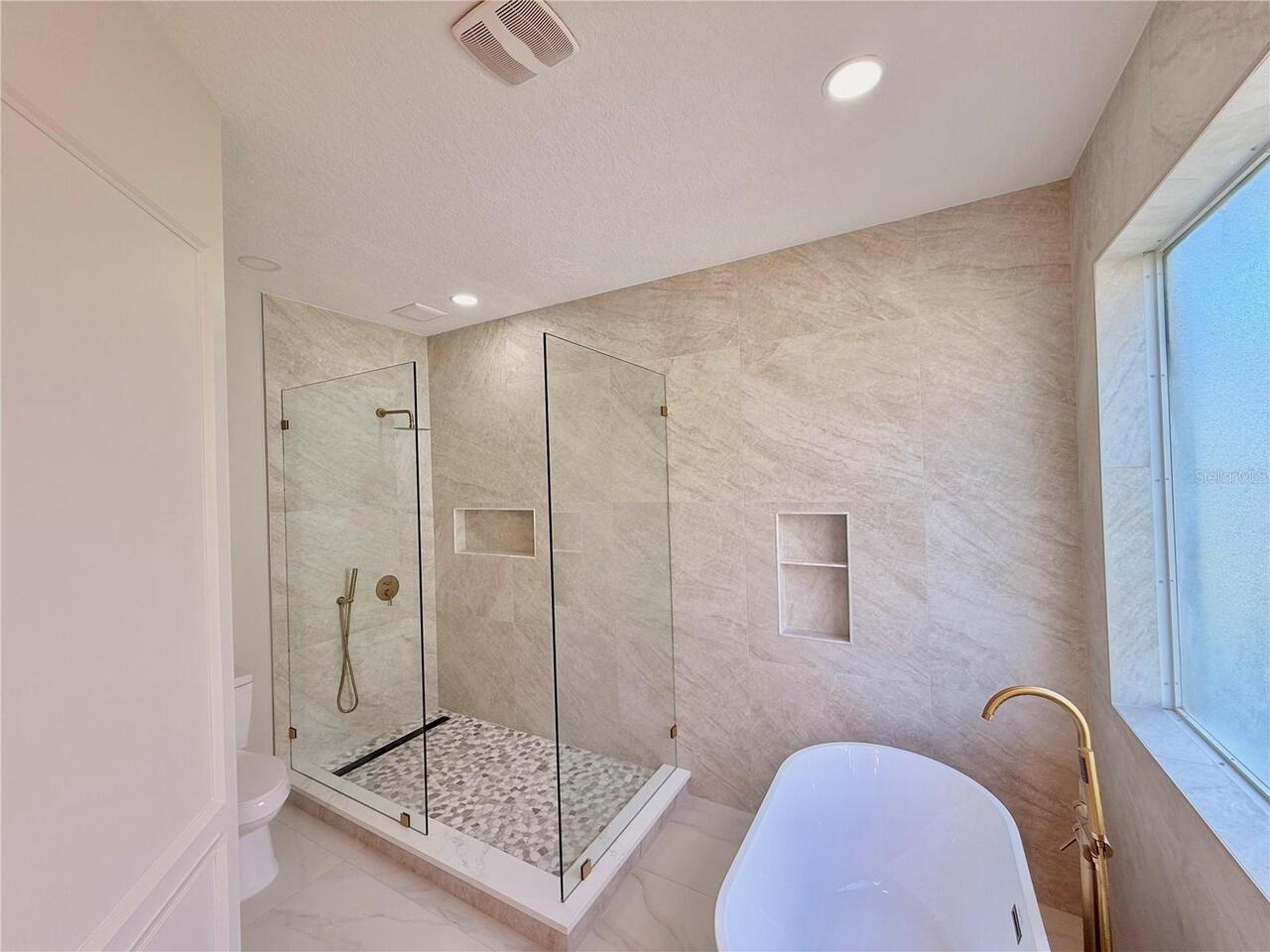 Listing Photo 33