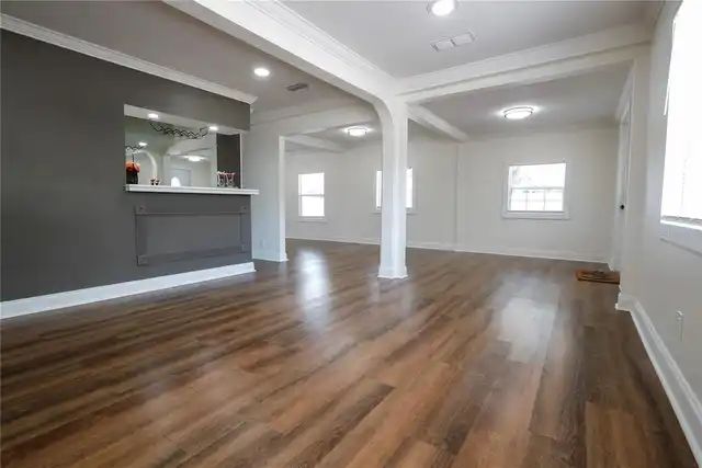 Listing Photo 16
