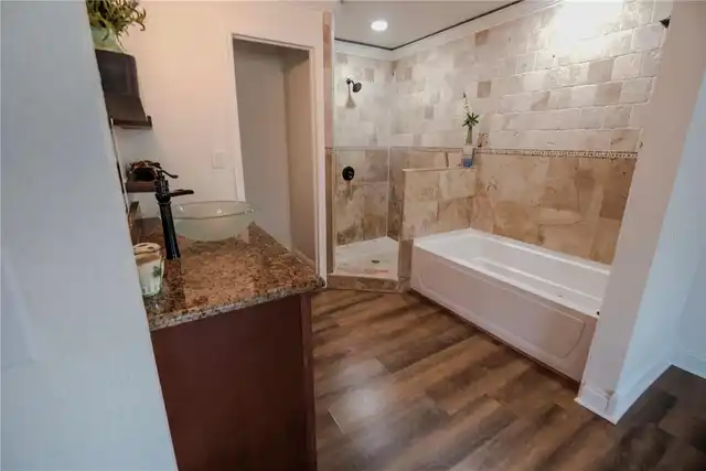 Listing Photo 23