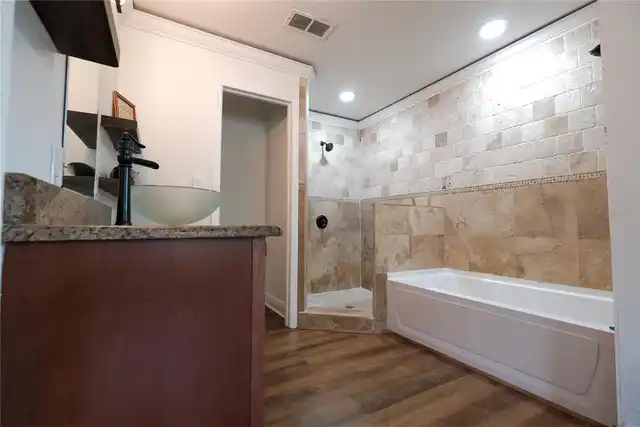 Listing Photo 25