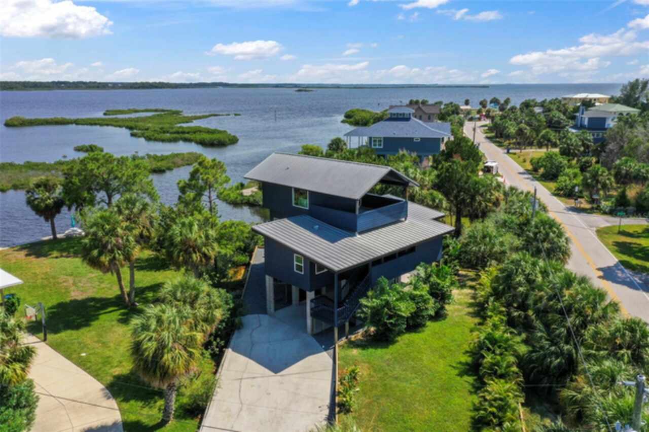 Weeki Wachee Real Estate