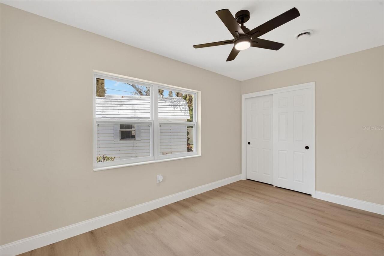 Listing Photo 12