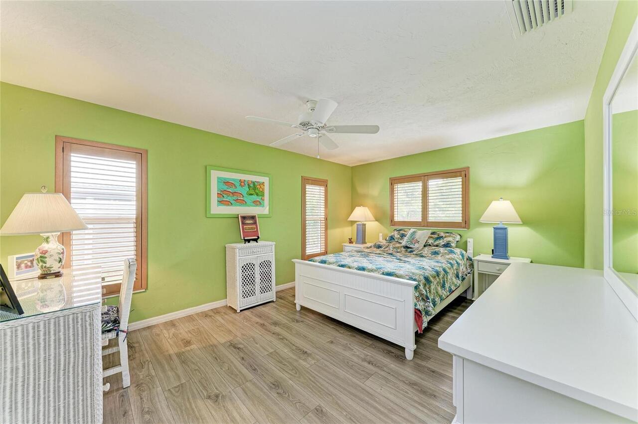 Listing Photo 32